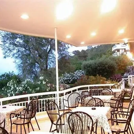 Adler Hotell 3*