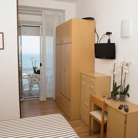 Adler Hotel Gabicce Mare